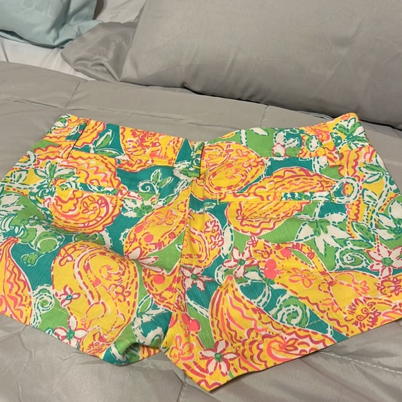 Iilly Pulitzer shorts - Picture 4 of 4